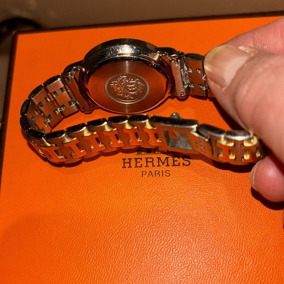 Preloved Hermes watch 7-7.5 inches in length - Picture 7 of 10